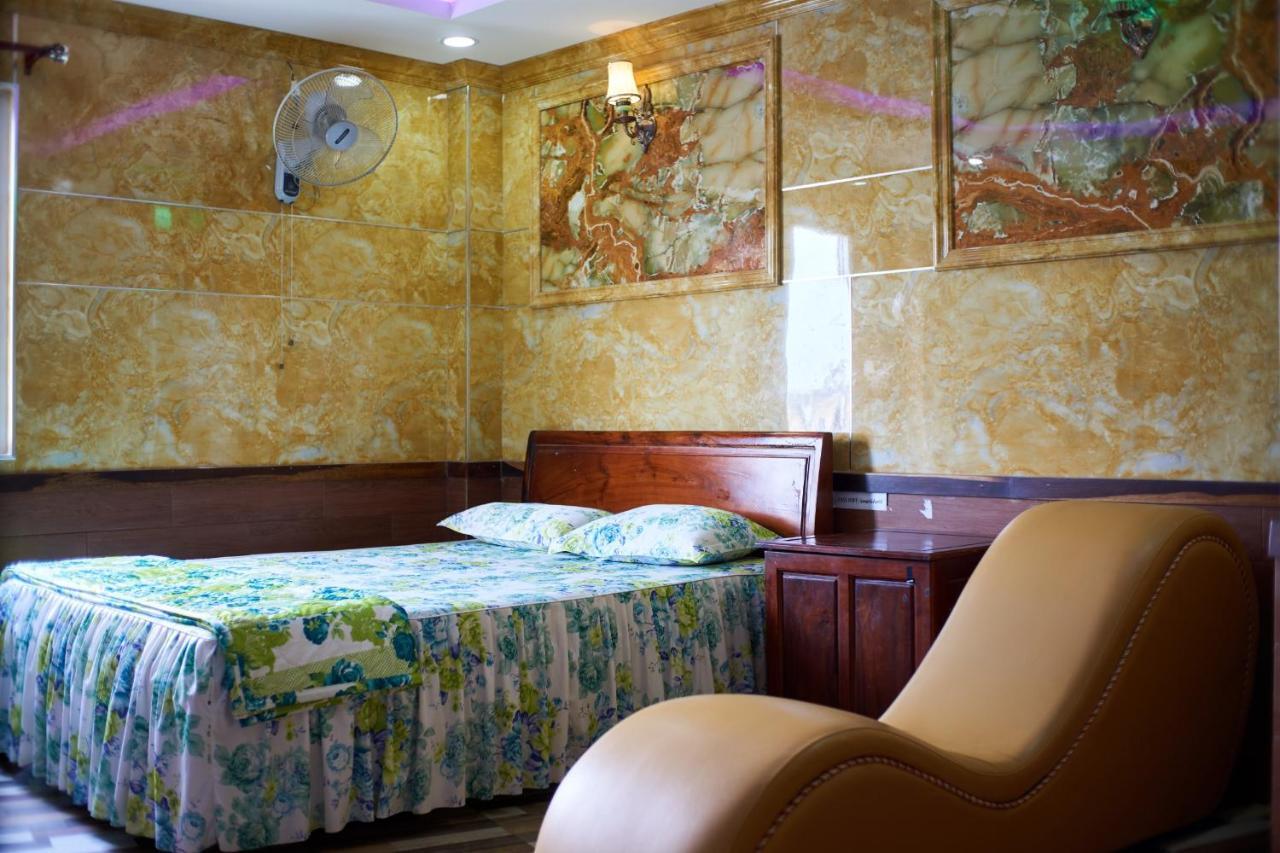 Hoa Anh Dao 2 Hotel Thuan An Eksteriør bilde